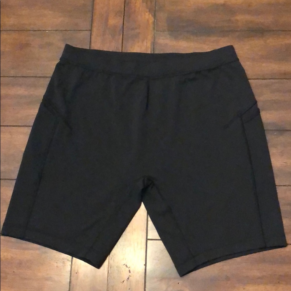 Men’s Lululemon yoga shorts size Large